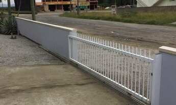 Imagem 3: Oportunidade! Casa de praia com 132m2 e amplo terreno para venda em Itapirubá/ Laguna-SC