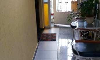 Imagem 4: Sobrado muito amplo, ideal para quem quer conforto, localizado em região alta, próximo do