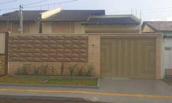 Imagem: Linda Casa com 3 Quartos na Cidade vera