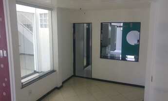 Imagem 6: Sobrado para venda tem 240 metros quadrados com 4 quartos