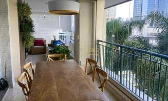 Imagem 3: Apartamento para aluguel possui 170 metros quadrados com 3 suítes, varanda goumert com chu