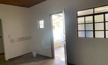 Imagem 6: Casa para aluguel e venda possui 80 metros quadrados com 3 quartos em Cafezal - Londrina