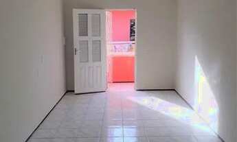 Imagem 6: Apartamento com 2 quartos, 1 banheiro, cozinha, sala de estar, area de serviço, garagem e