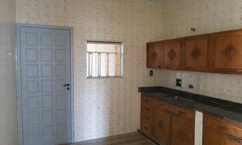 Imagem 4: Casa bem localizado no Bairro Água Limpa