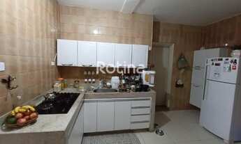 Imagem 7: Casa à venda, 4 quartos, 3 suítes, 2 vagas, Nossa Senhora Aparecida - Uberlândia/MG