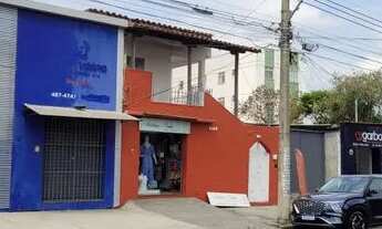 Imagem 3: Casa para aluguel possui 180 metros quadrados com 4 quartos em Nova Vista - Belo Horizonte