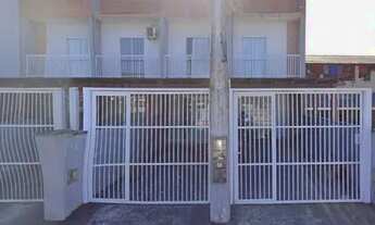 Imagem 2: Olha esta oportunidade, geminado c/ 02 vagas, cozinha mobiliada e terreno nos fundos - R$2