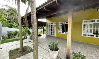 Imagem 3: Casa no Jardim Versalles com 03 suítes, terreno grande e final de rua - Planalto