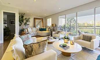 Imagem: Apartamento reformado com terraço amplo