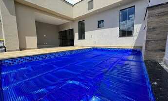 Imagem 2: Casa Térrea - Setor Santa Fé/Forteville Casa de Rua com 3 Quarto(s) e 2 banheiro(s) à Vend