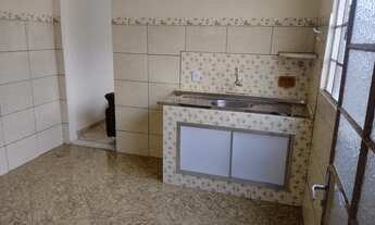 Imagem: Alugo Casa de fundos no Fernão Dias com