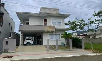 Imagem 2: Casa para Venda em Palhoça, Praia de Fora, 3 dormitórios, 1 suíte, 3 banheiros, 2 vagas