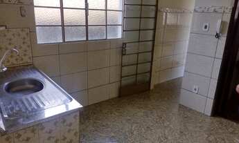 Imagem 2: Alugo Casa de fundos no Fernão Dias com 01 quarto