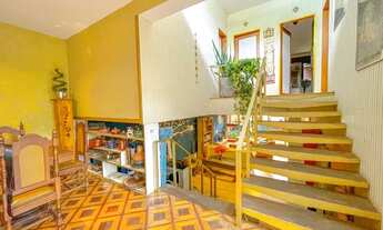 Imagem 5: Sobrado para venda na Pompeia possui 380 metros quadrados com 6 quartos