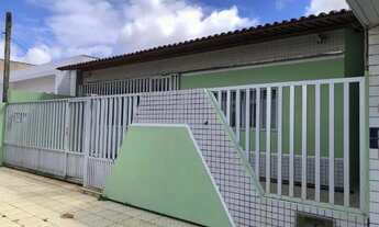 Imagem 2: Bela casa a venda no bairro de Neópolis