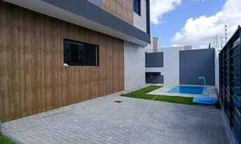 Imagem 2: Casa excelente com 03 quartos, 1º andar, piscina e muito mais..