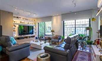 Imagem 3: Casa Espaçosa e reformada na melhor localização dos Jardins