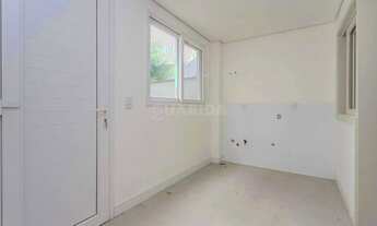 Imagem 5: Casa em Condomínio com 4 suítes e 2 vagas de garagem no bairro Tristeza