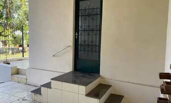 Imagem 3: Casa com 4 Quarto(s) e 3 banheiro(s) para Alugar, 100 m² por R$ 2300 / Mês