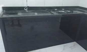 Imagem 5: Casa térrea com área lateral, 2/4, nascente em condomínio