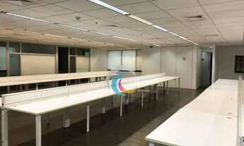 Imagem 8: Laje comercial de 775 m² com carpete e divisórias. 9 banheiros. Ar condicionado. 21 vagas