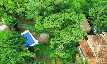 Imagem: Casa com piscina e patio grande