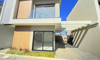 Imagem 3: Sobrado para venda tem 120 metros quadrados com 3 quartos em Boqueirão - Curitiba - PR