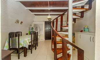 Imagem 4: Casa estilo chalé à venda no Condomínio Fabiana no Pioneiros em Balneário Camboriú