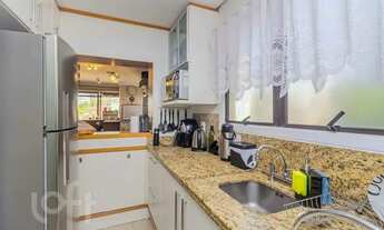 Imagem 7: 2 DORMITÓRIOS COM 2 VAGAS NO MONT'SERRAT! Apartamento com Suíte, Churrasqueira e Sol