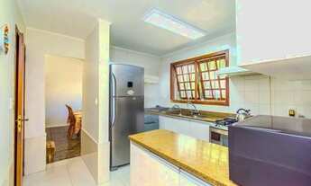 Imagem 7: Casa com 4 dormitórios, 1 suíte, 4 vagas, piscina no bairro Três Figueiras