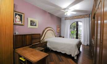 Imagem 6: Residência ampla e arejada de 270m² com móveis planejados em todos os quartos