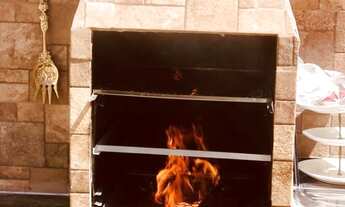 Imagem 7: BELISSIMA CASA em condomínio fechado, infraestrutura completa, 03 VAGAS, HIDROMASSAGEM, CA