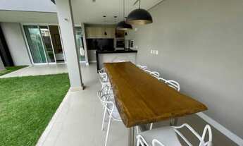 Imagem 3: Alphaville Eusébio, 340m2, 5 Suítes, Móveis Projetados, Deck, Piscina e 4 Vagas