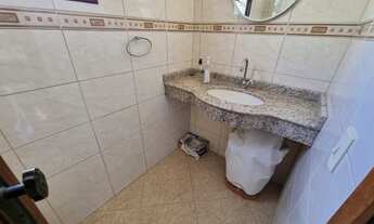 Imagem 7: Casa financiável à venda de 4 dormitórios, na Agronômica, a poucos metros da Beira Mar