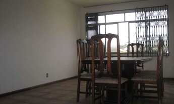 Imagem 7: Casa para venda possui 632 metros quadrados com 8 quartos em Jardim Guanabara - Rio de Jan