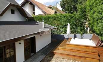 Imagem 3: Maravilhosa Casa à Venda em Condomínio Fechado na Região do Alto do Capivari - Campos do J