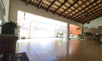 Imagem 6: Casa para venda possui 257 metros quadrados com 3 quartos em Bandeirante - Caldas Novas