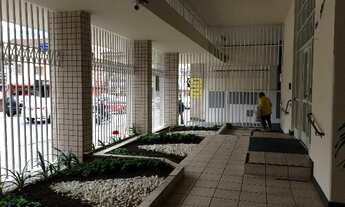 Imagem 2: Apartamento para venda possui 170 metros quadrados com 4 quartos em Centro - Curitiba - PR