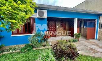 Imagem 2: Casa residencial com 5 dormitórios e 4 vagas à venda no bairro Ecoville em Porto Alegre co