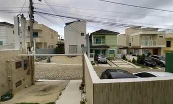 Imagem 7: Casa para aluguel e venda possui 246 metros quadrados com 3 quartos