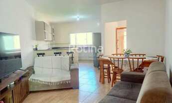 Imagem: Casa à venda, 3 quartos, 1 suíte, 3 vagas