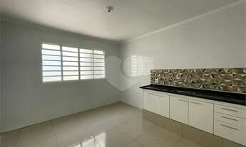 Imagem 2: Casa Térrea à venda com 3 quartos no Jardim Monumento