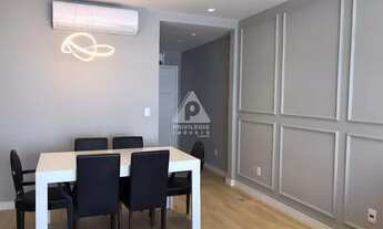 Imagem 5: Apartamento de 3 quartos reformado no Flamengo, com vaga na escritura