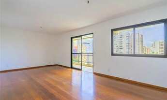 Imagem 3: O Apartamento da Praça