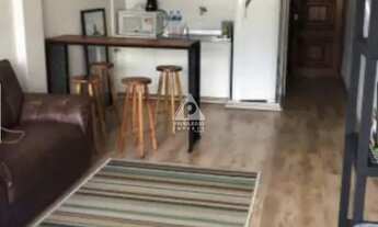 Imagem 5: Studio todo reformado no Centro do Rio. Excelente localização. Andar alto, vista livre