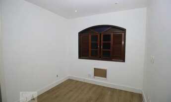 Imagem 7: Casa para Aluguel - Humaitá, 2 Quartos, 100 m2