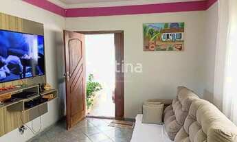 Imagem 2: Casa à venda, 3 quartos, 1 suíte, 4 vagas, Segismundo Pereira - Uberlândia/MG