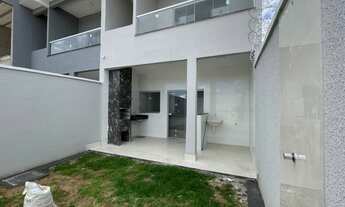 Imagem: Sobrado excelente acabamento 2/4 sendo uma