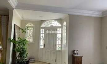 Imagem 5: Casa construída por arquiteta renomada, jardins maravilhosos, espaço magnifico em rua bem