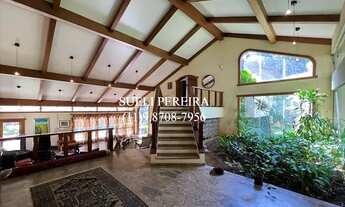 Imagem 7: Casa de condomínio para venda tem 980 metros quadrados com 5 quartos